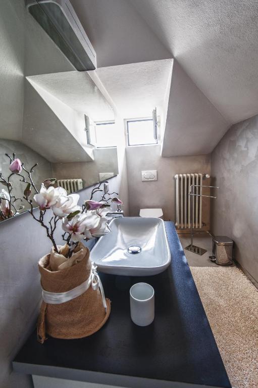 Cute & Cozy Terrace Apartment Bergamo Room photo