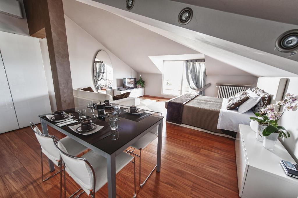 Cute & Cozy Terrace Apartment Bergamo Room photo